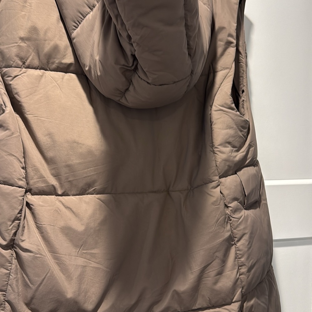 Gap puffer vest with hood - Picture 5 of 7
